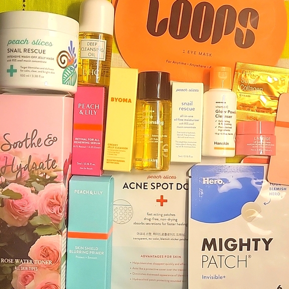 NEW Korean Skincare 17 piece bundle, with 4 full-size products included! - Picture 1 of 8